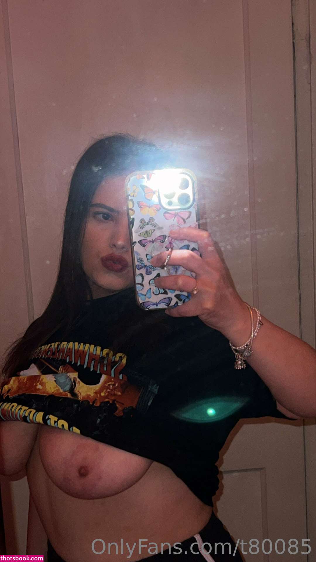 Vanessinator Photo #38