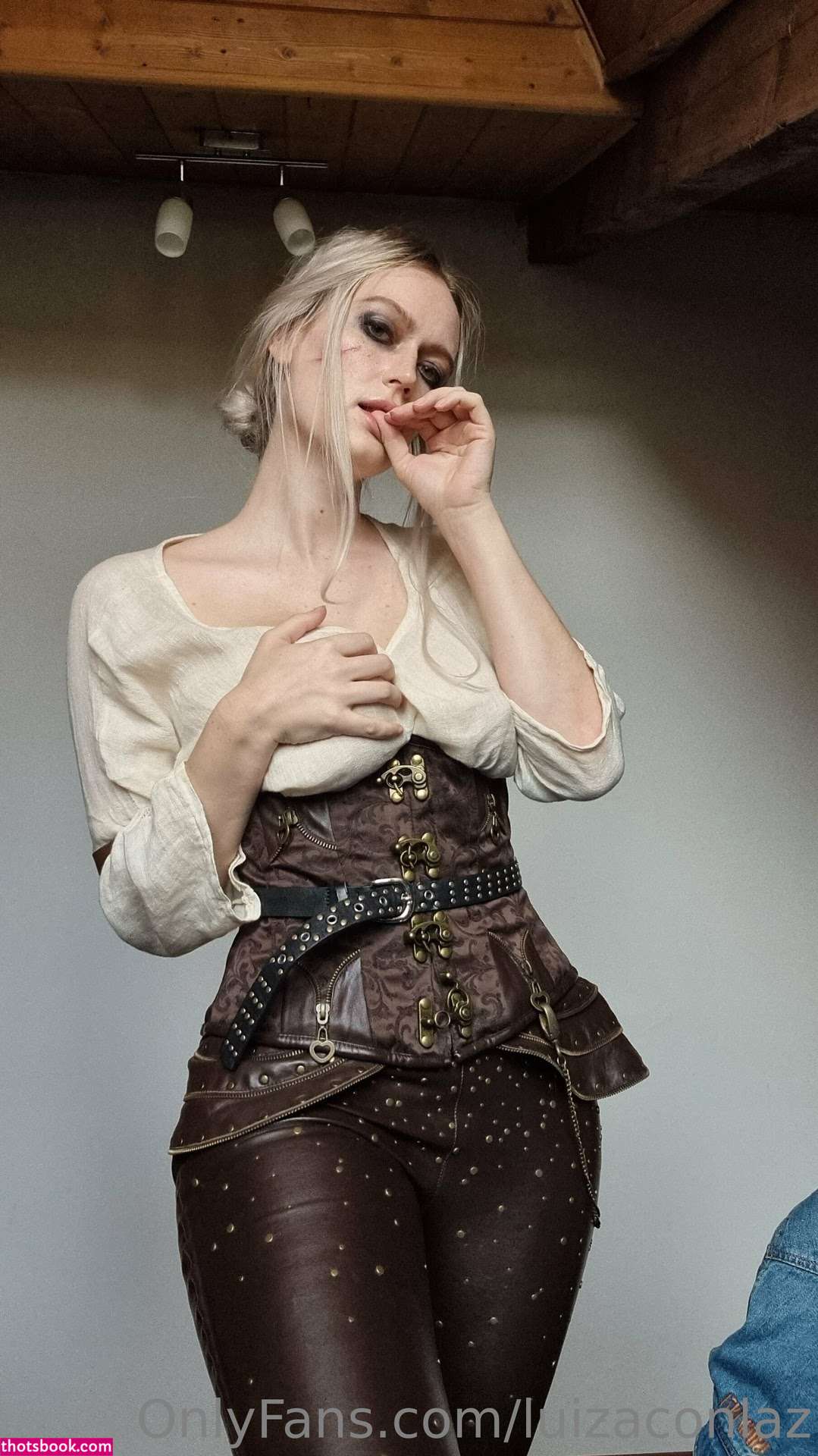 luizaconlaz Photo #48