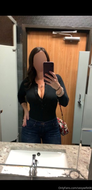 sexywife08 Photo #29