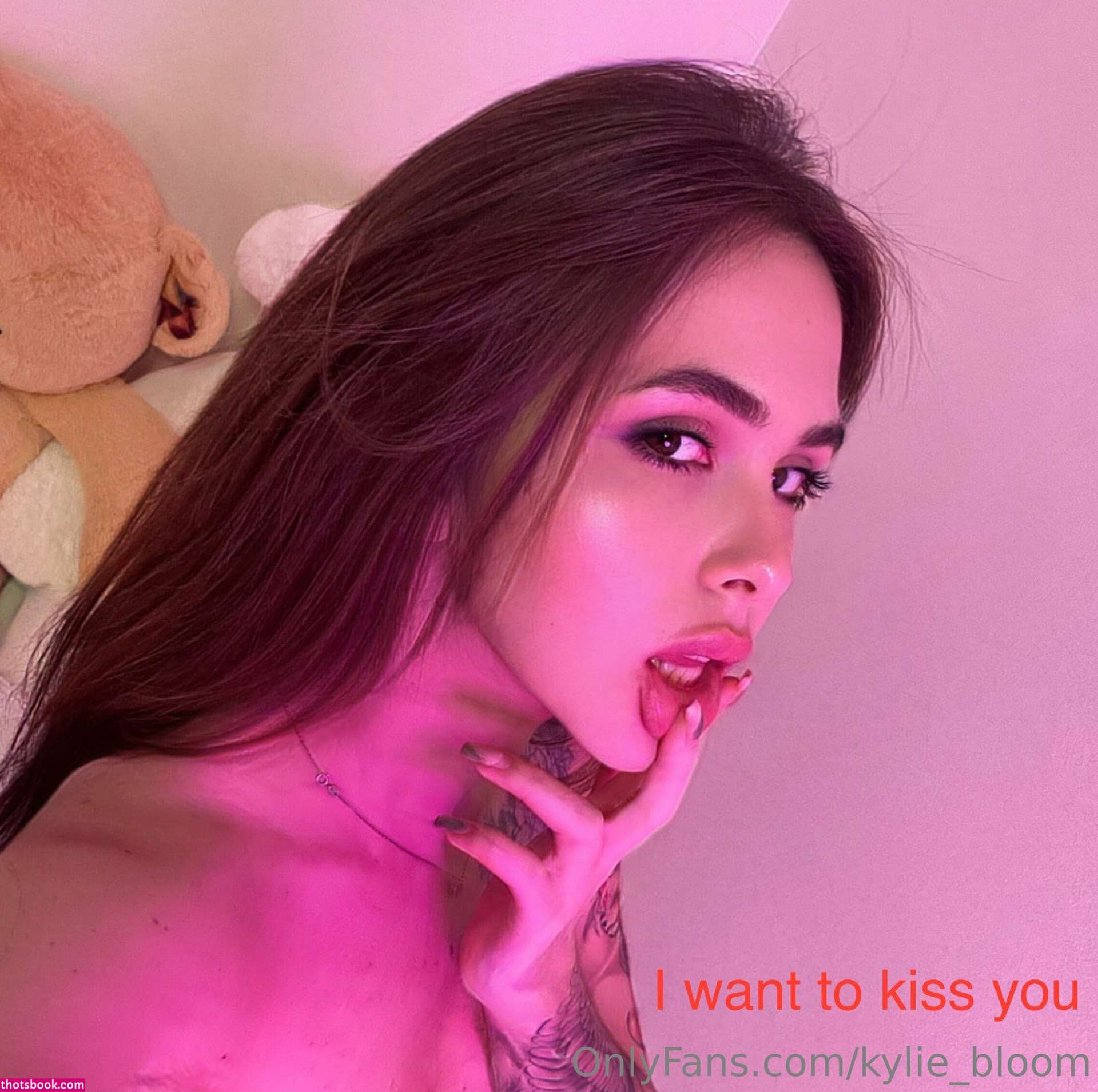 Kylie Bloom Photo #41