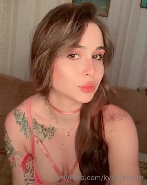 Kylie Bloom Photo #48