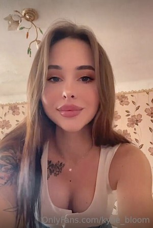 Kylie Bloom Photo #55