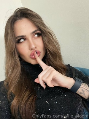 Kylie Bloom Photo #56