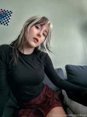 Rottenpapi Photo #107