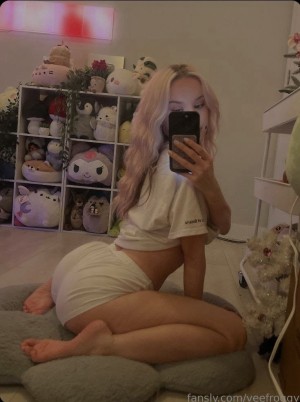 veefroggy Photo #556