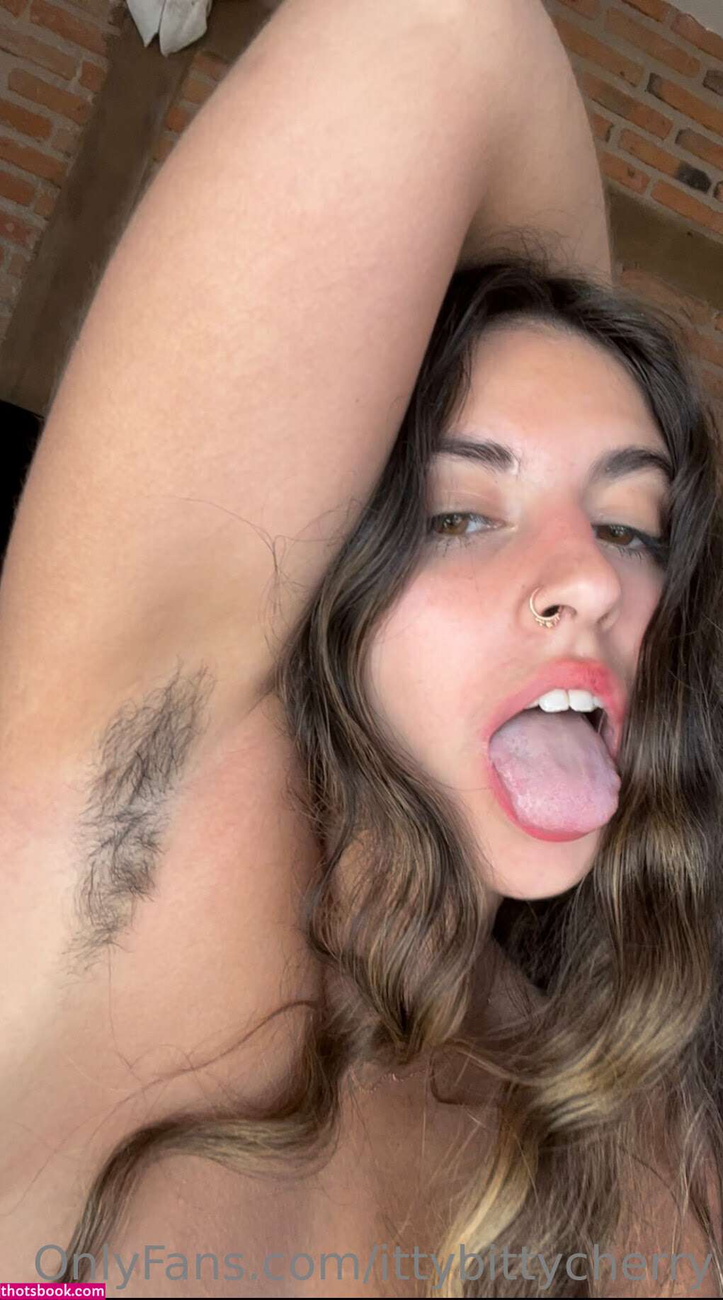 ittybittycherry Photo #8