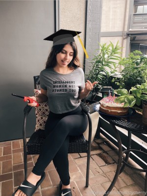 ittybittycherry Photo #14