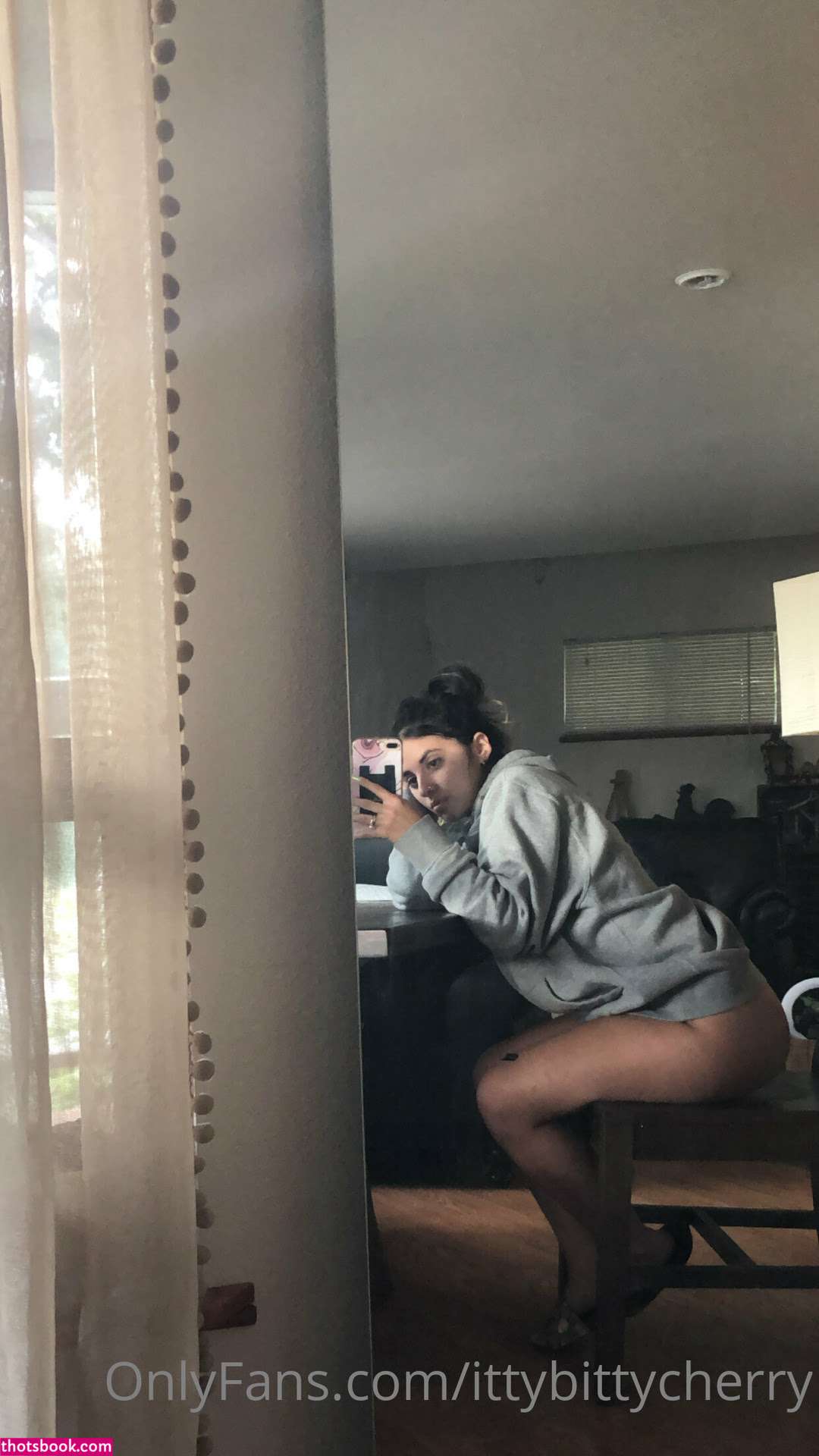 ittybittycherry Photo #27