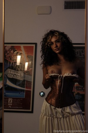 Goldenhoneiii Photo #106