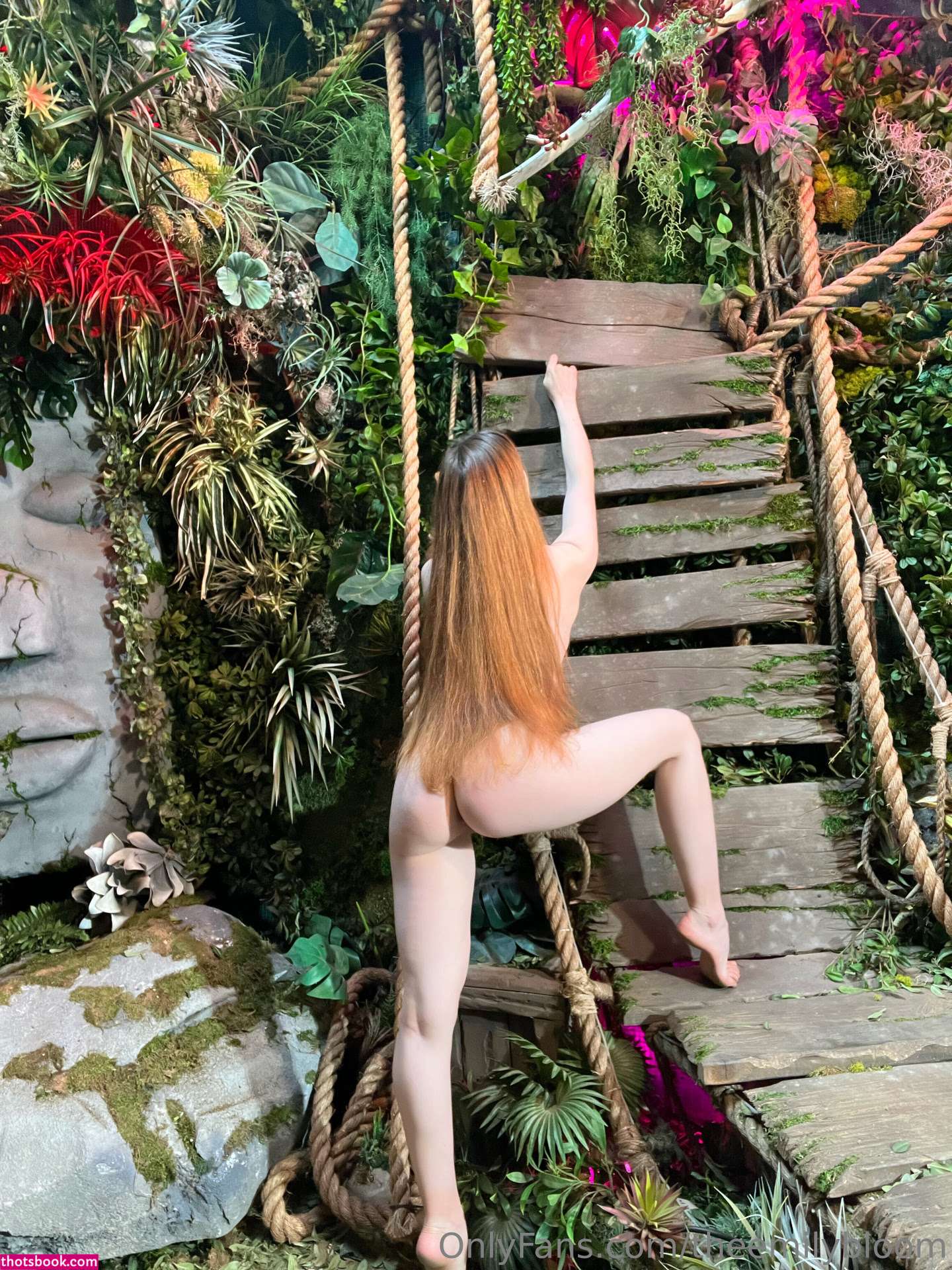 Emily Bloom Photo #893