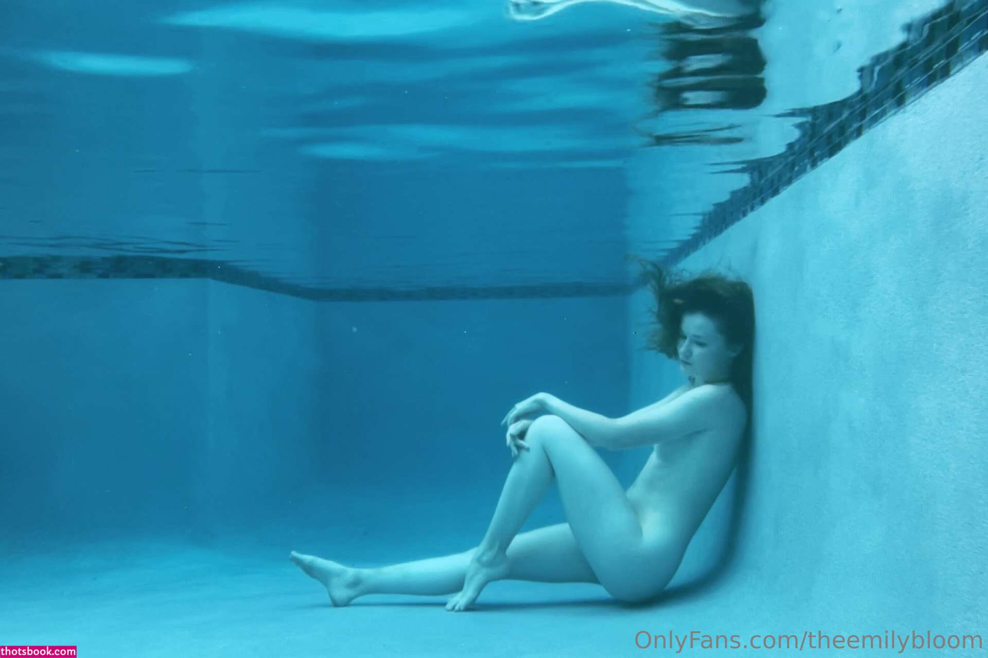 Emily Bloom Photo #1059