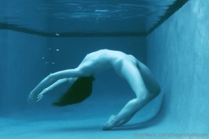 Emily Bloom Photo #1049