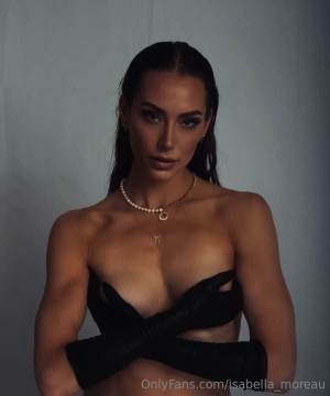 Isabella Moreau Photo #2