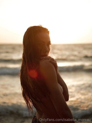 Isabella Moreau Photo #4