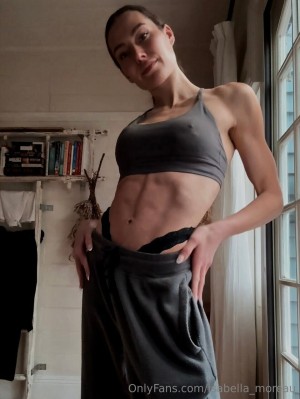 Isabella Moreau Photo #12