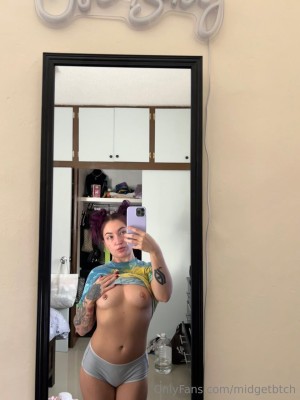 Midgetbtch Photo #16