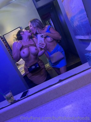 buttsboobsfoods Photo #5