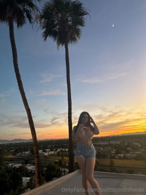 buttsboobsfoods Photo #7