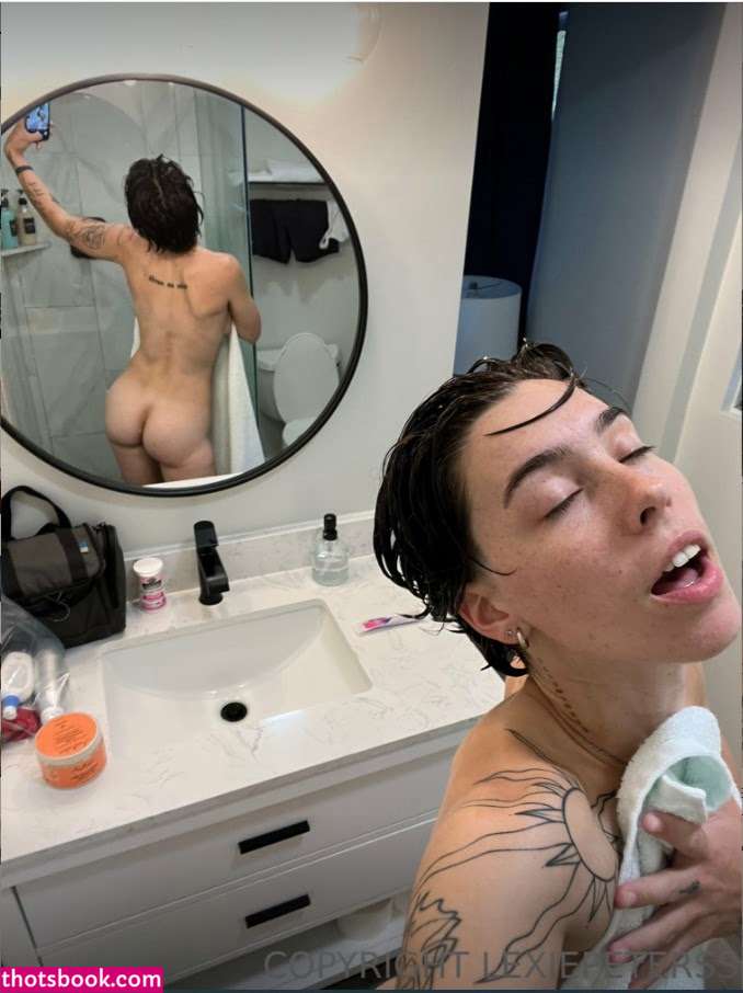 Lexiepeterss Photo #13