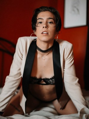 Lexiepeterss Photo #28