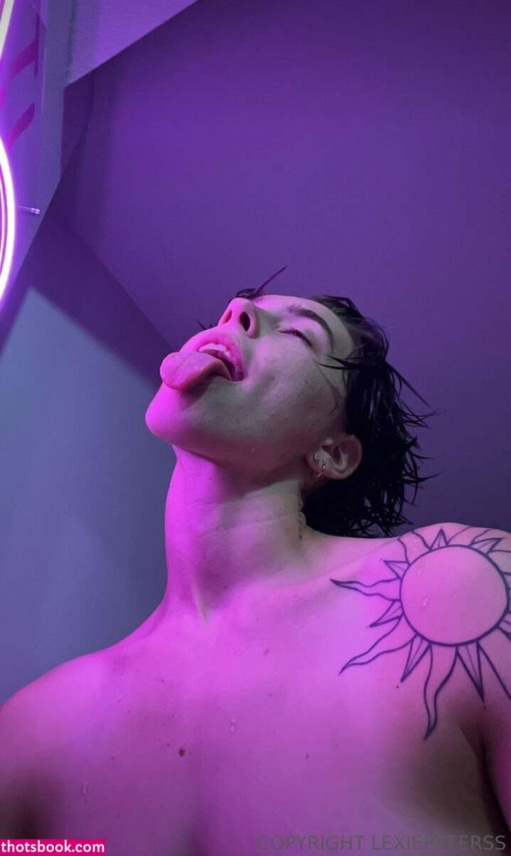 Lexiepeterss Photo #35