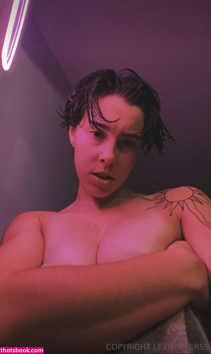 Lexiepeterss Photo #38