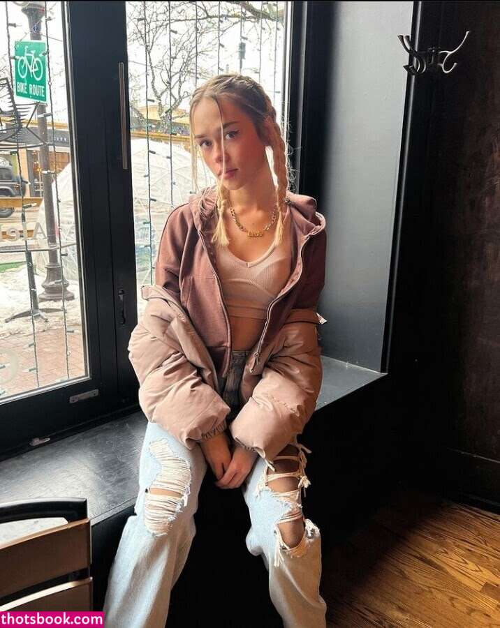 Kenna Bates Photo #153