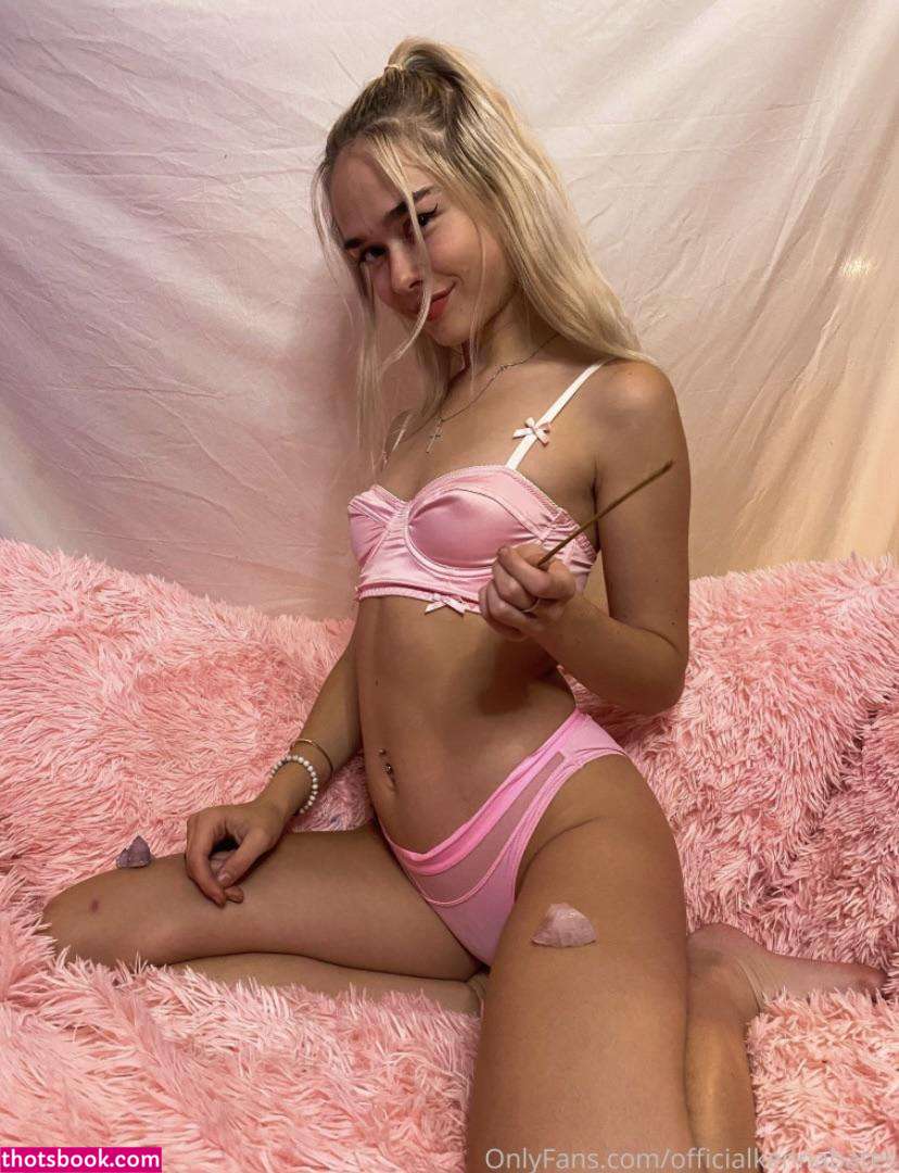 Kenna Bates Photo #159