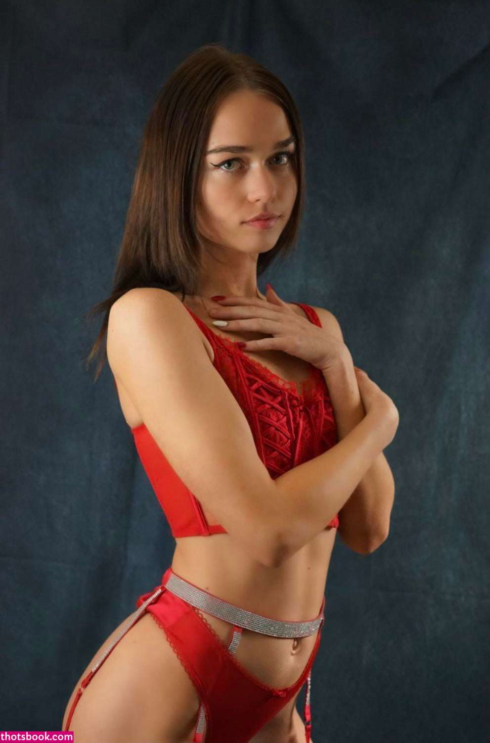 Kenna Bates Photo #184