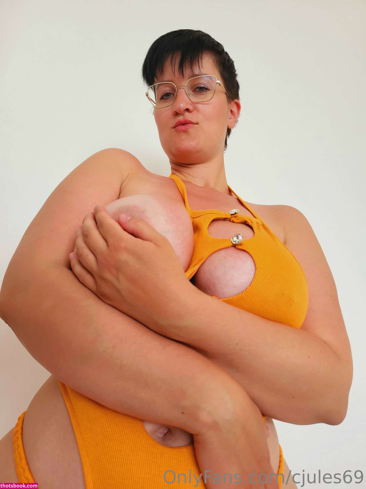 Curvyjules69 Photo #75