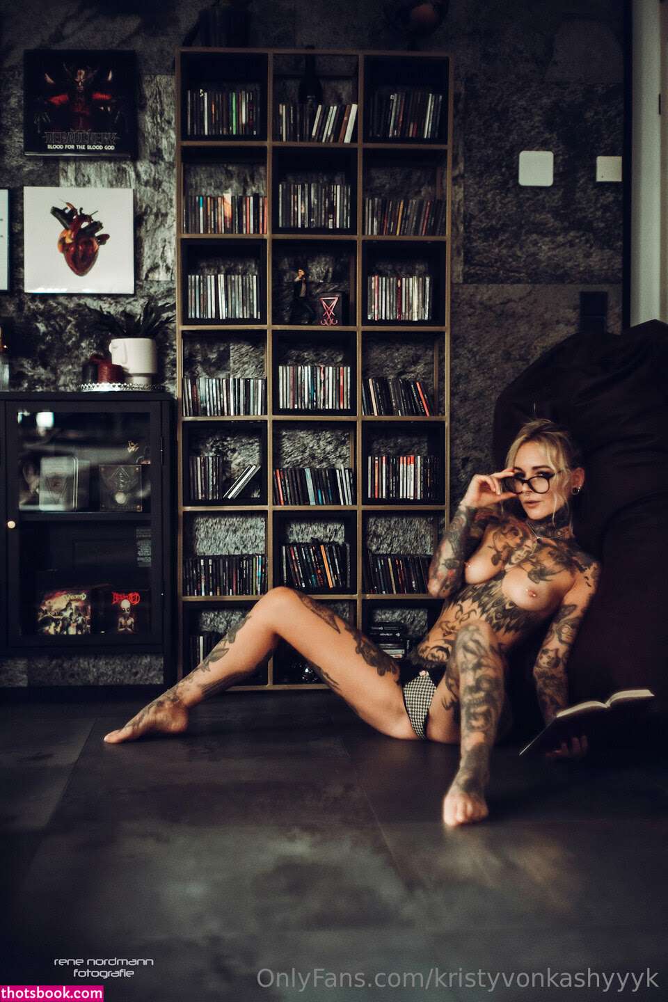 Kristy Von Kashyyyk Photo #8