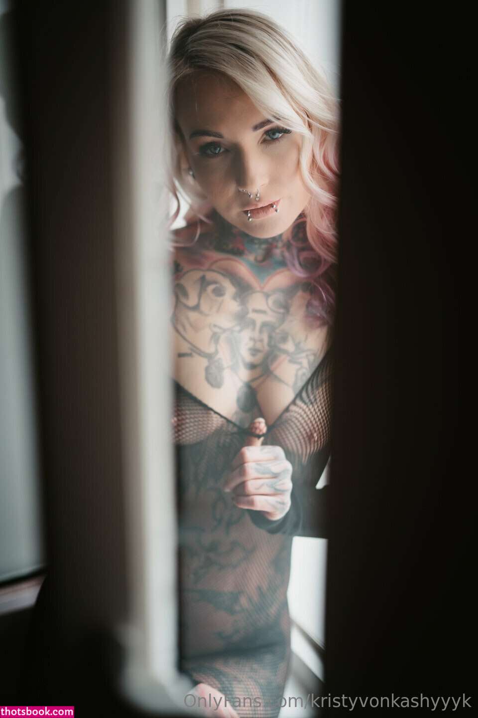 Kristy Von Kashyyyk Photo #21