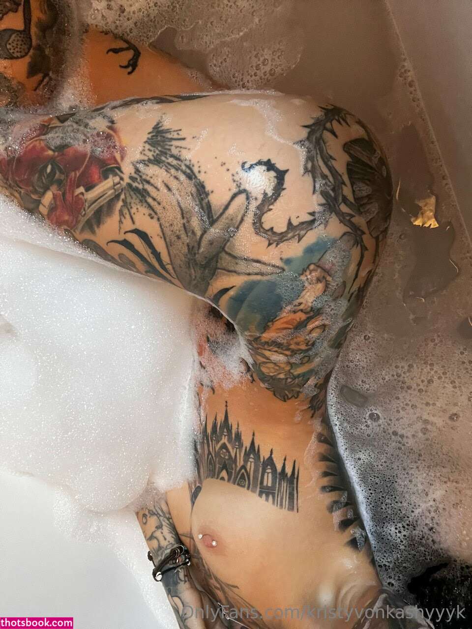 Kristy Von Kashyyyk Photo #26