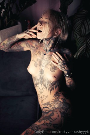 Kristy Von Kashyyyk Photo #42