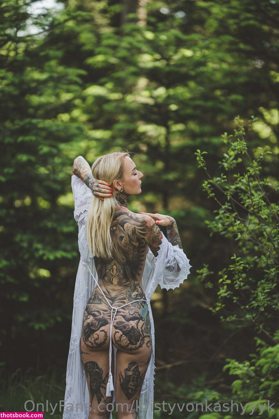 Kristy Von Kashyyyk Photo #49