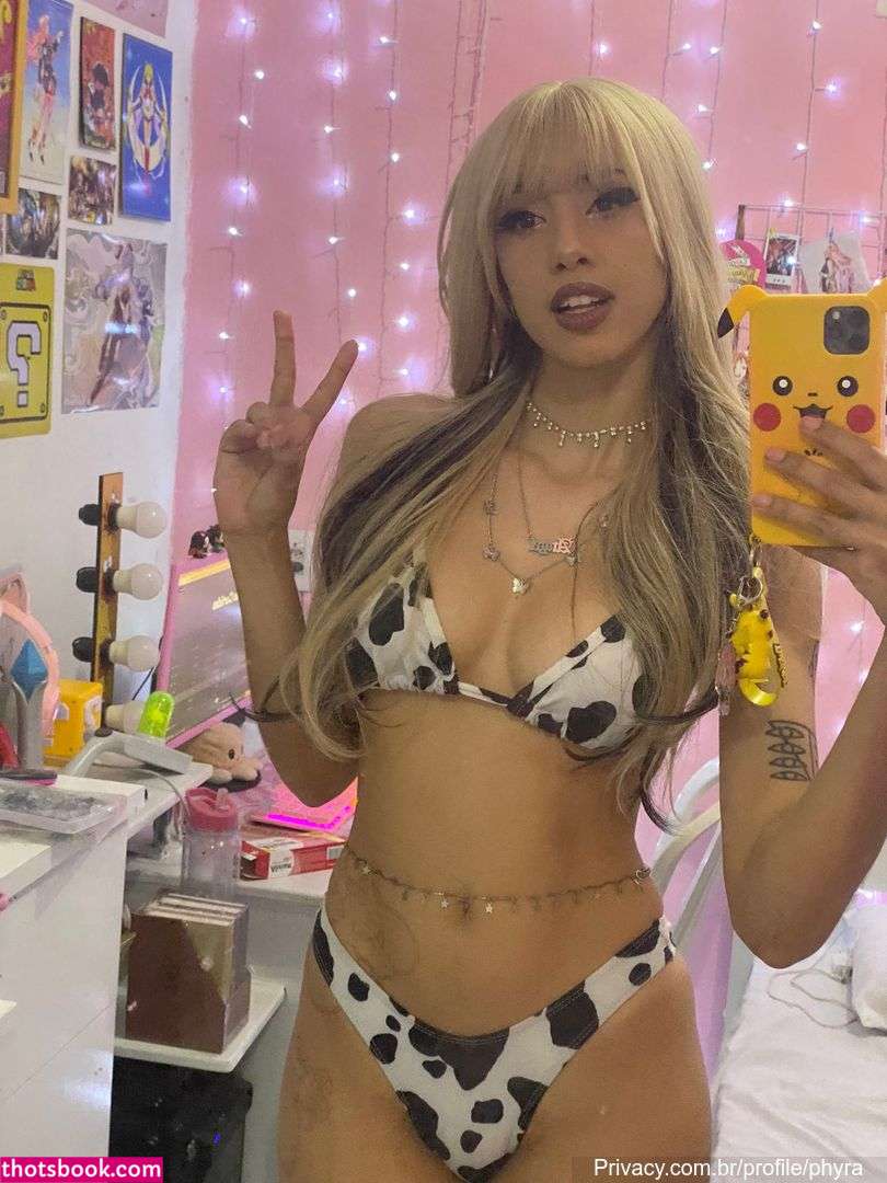 Magic Phyra Photo #10