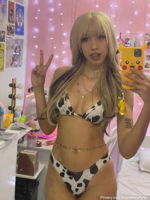 Magic Phyra Photo #7