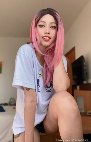 Magic Phyra Photo #12