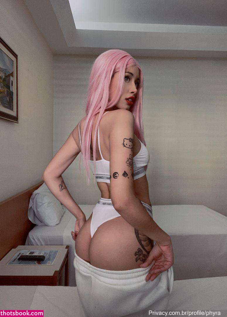 Magic Phyra Photo #67