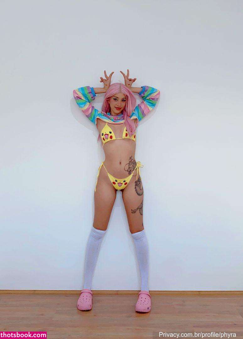 Magic Phyra Photo #105