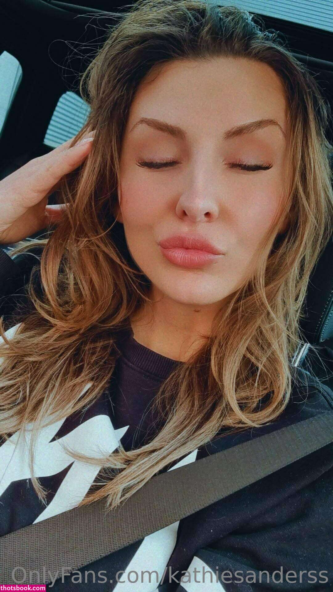 Kathie Sanders Photo #38