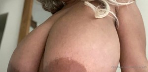 Thegirlinred0 Photo #89