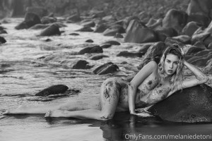 Melanie De Toni Photo #75