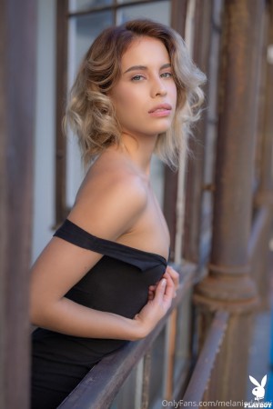 Melanie De Toni Photo #120