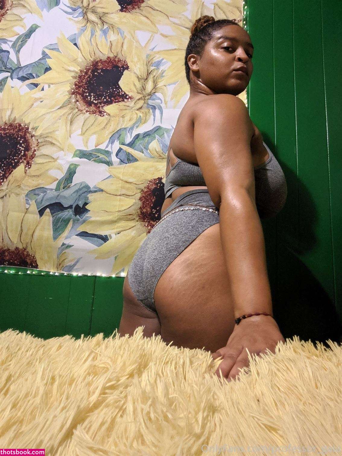 Professor Gaia Photo #55