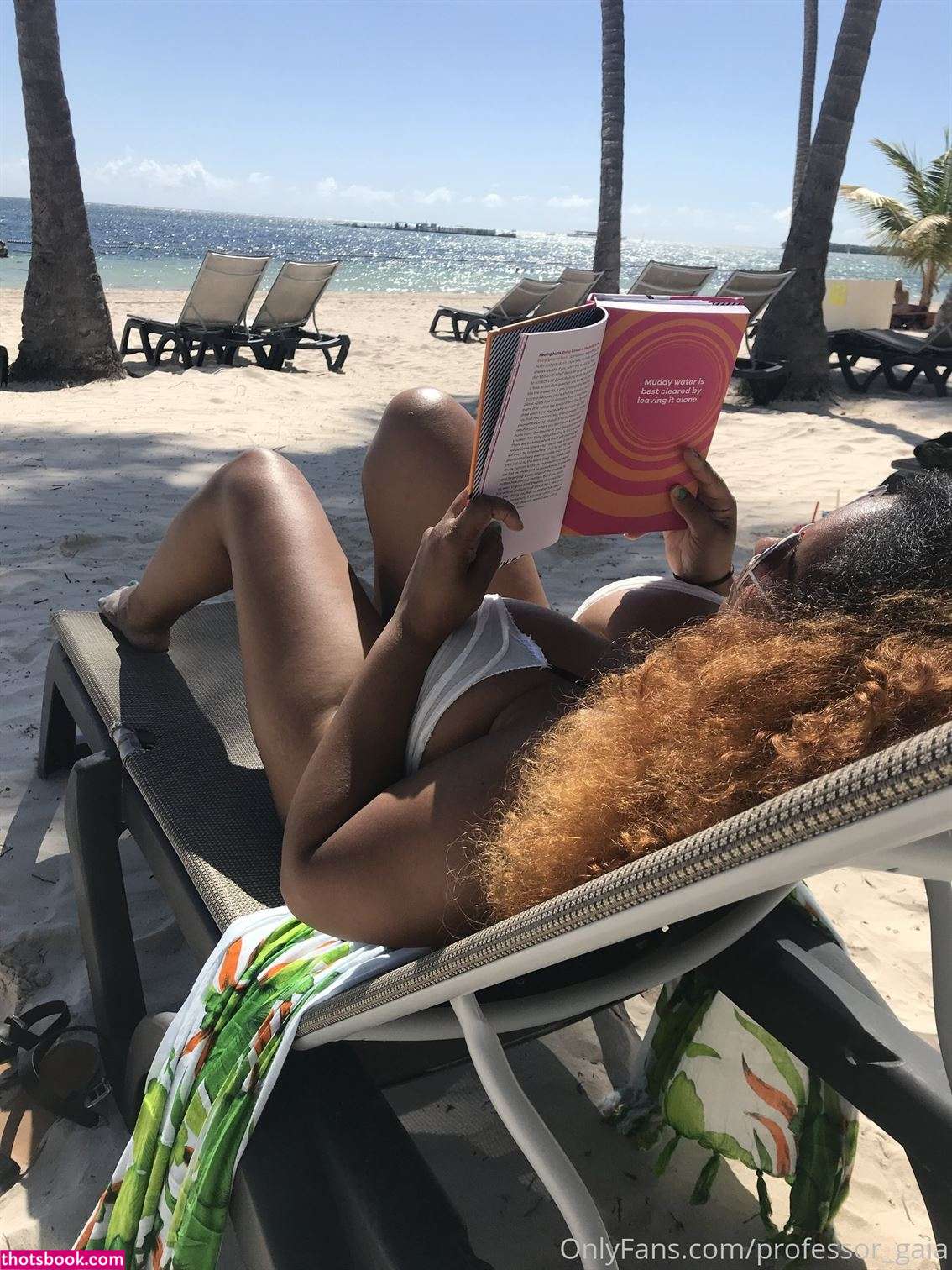 Professor Gaia Photo #90