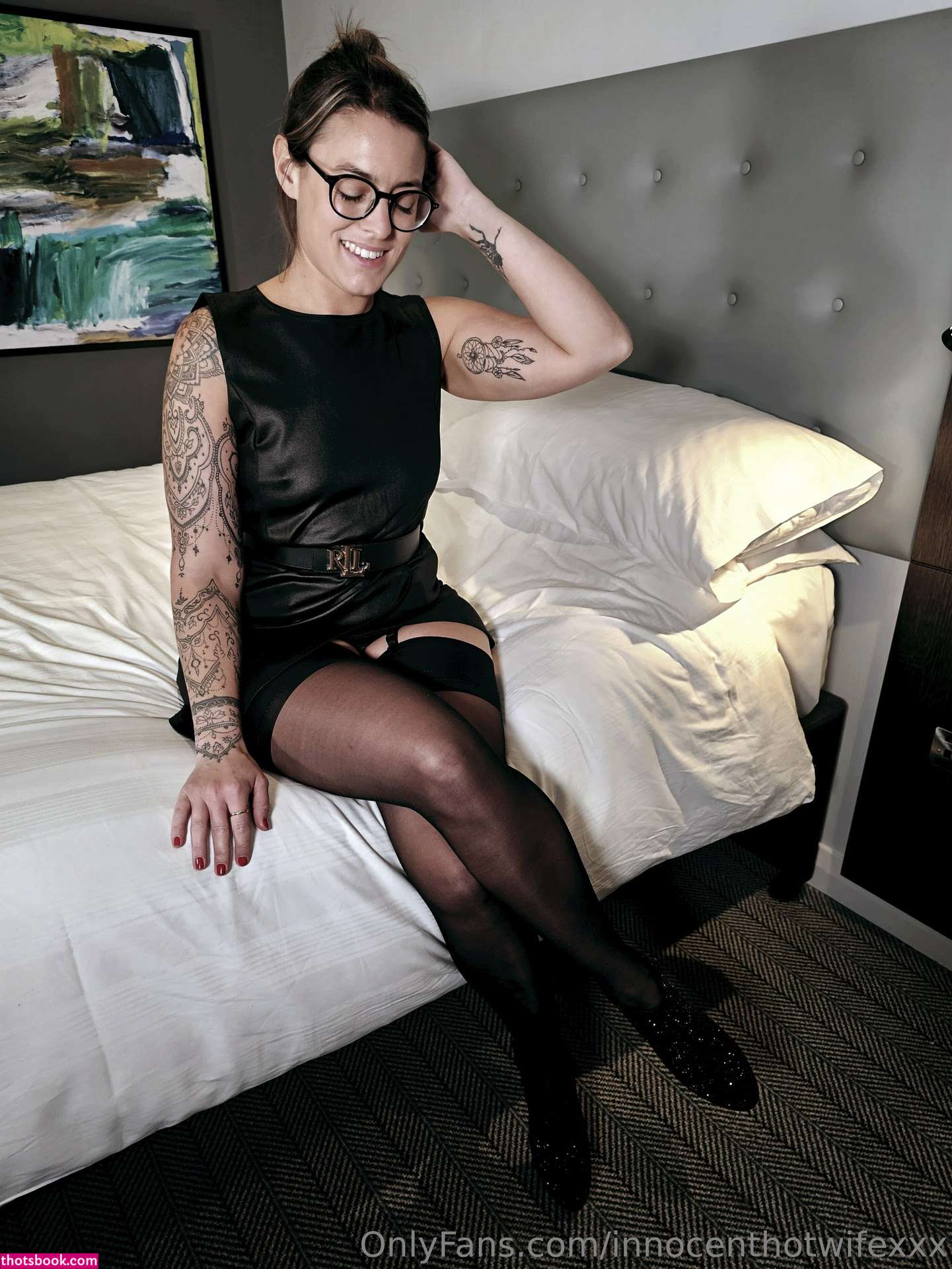 Innocenthotwifexxx Photo #2