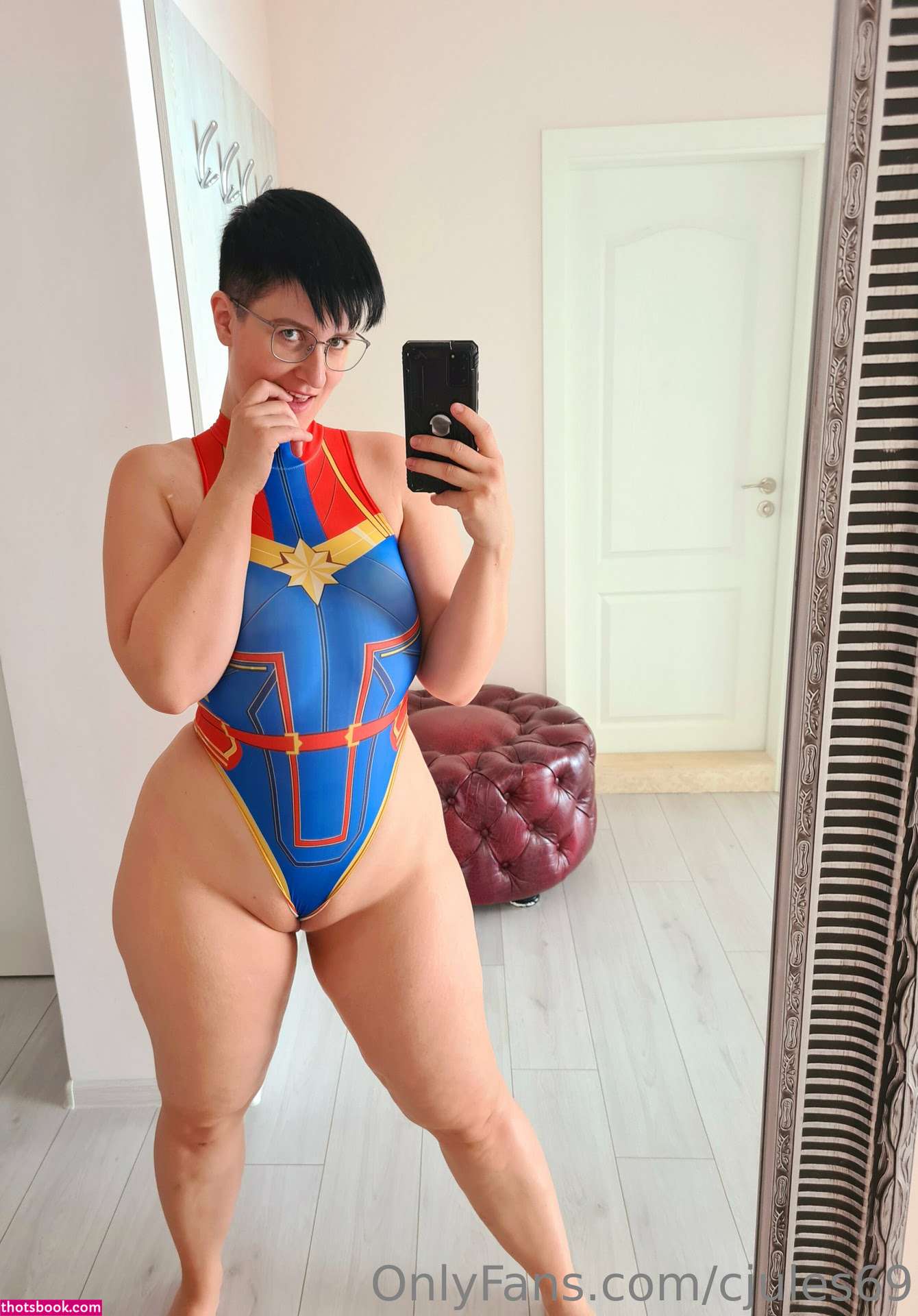 Curvyjules69 Photo #6