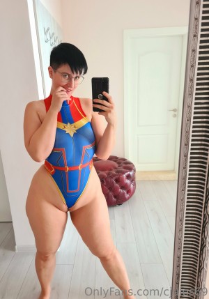 Curvyjules69 Photo #6