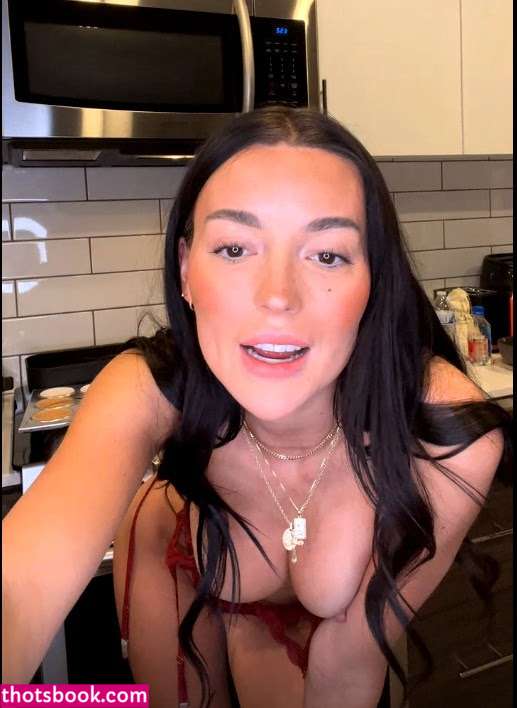 Serena Becker Photo #19